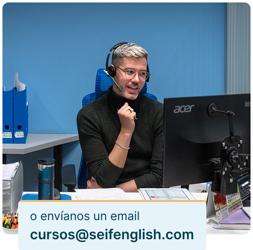 Administrador de Seif English Academy asesorando a estudiante por teléfono. Correo electronico visible cursos@seifenglish.com (academia inglés adultos, Madrid).